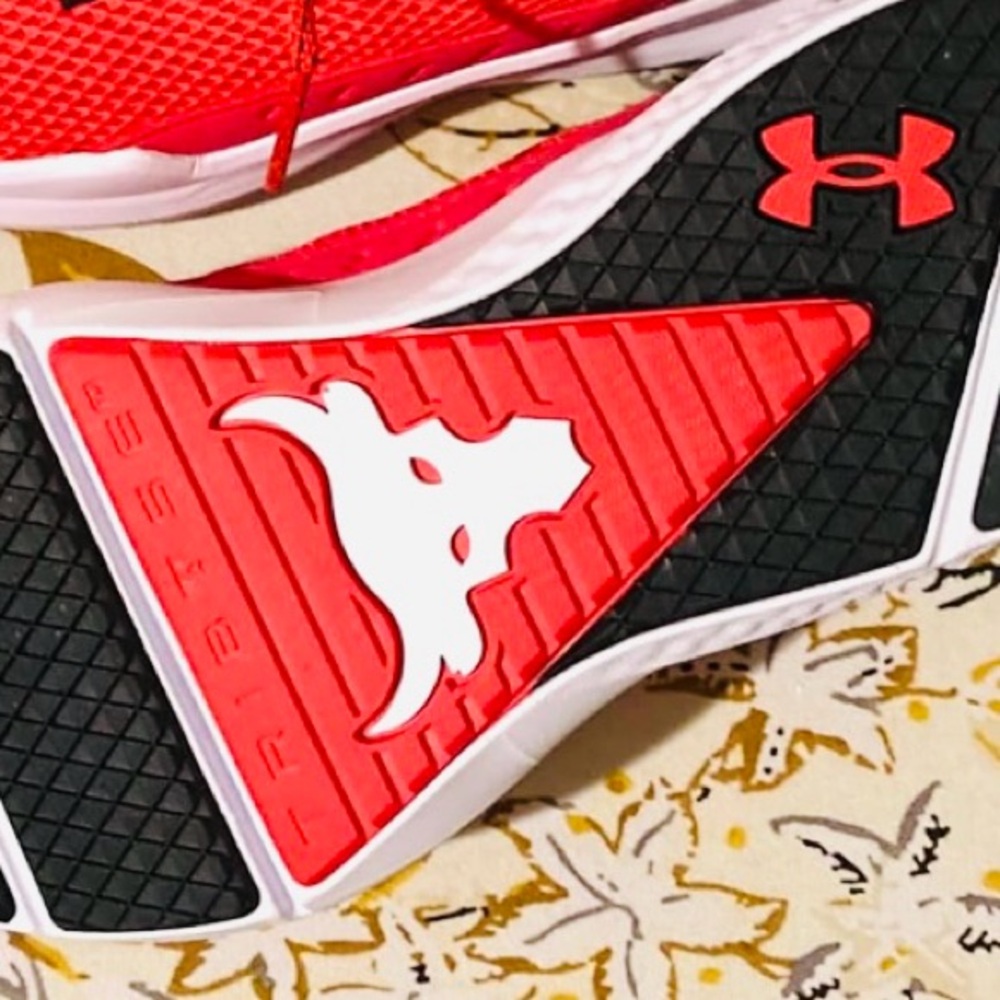 “Project Rock” Under Armour Vibrant Red Athletic Shoes. Super Sporty! NWT 10.5